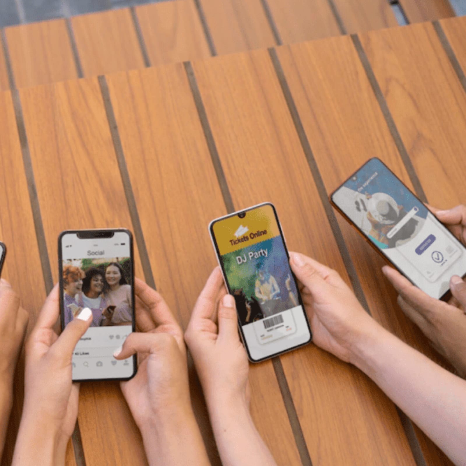 E-Commerce vs Social Commerce: Mana yang Lebih Efektif untuk Produk Anda?