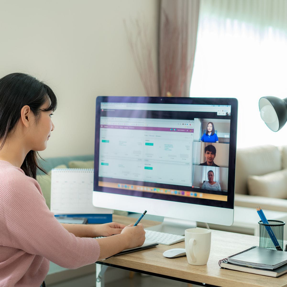 Remote Work dan Produktivitas: Tools, Budaya, dan Tantangan Manajemen
